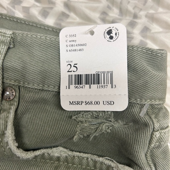 Free People Maggie Mid Rise Shorts ARMY NWT SIZE 25 - Picture 3 of 8